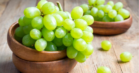 How long does it take for a grape to kill a dog?
