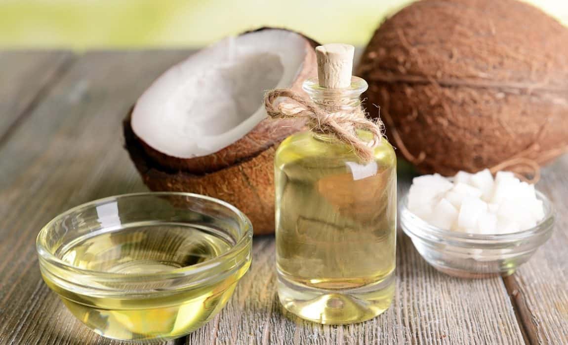Is coconut oil good for hotspots on dogs?