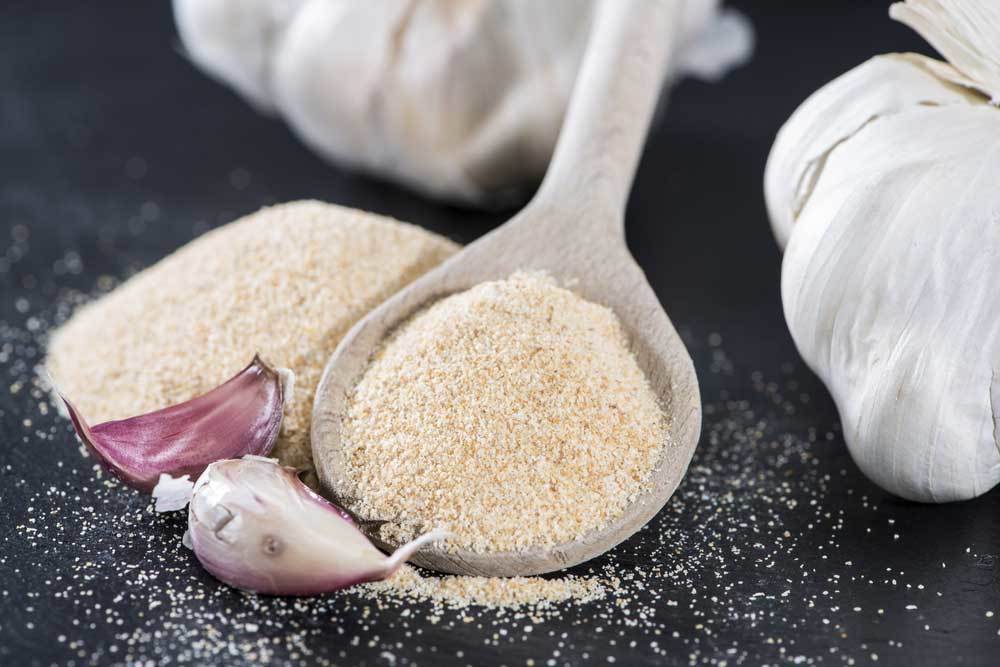 How much garlic powder is toxic to dogs?